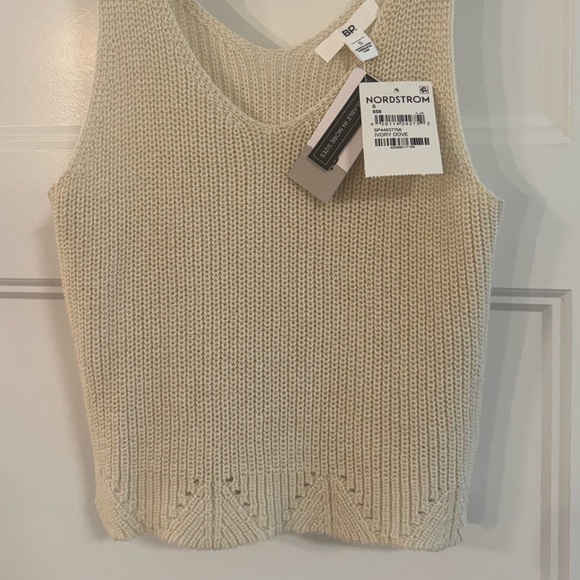 Cropped Knitted Top, ivory NWT - Picture 4 of 5